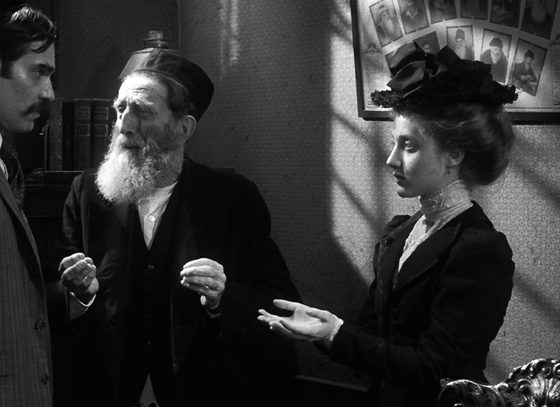 still from Hester Street (Joan Micklin Silver, US 1974)