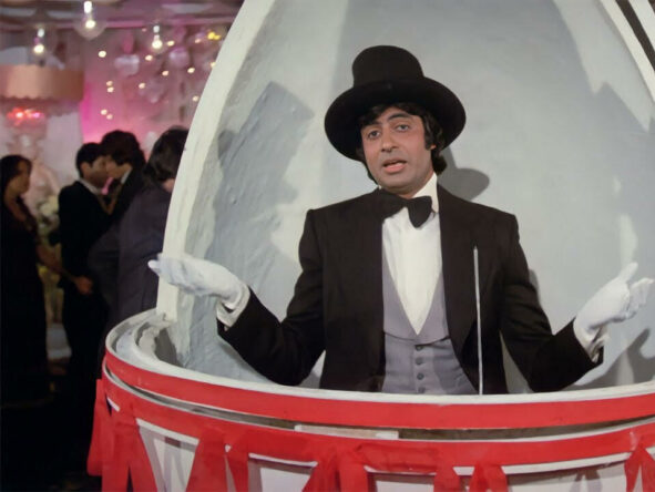 still uit Amar Akbar Anthony (Manmohan Desai, IN 1977)