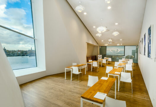 Room at the Top (1,5m afstand)