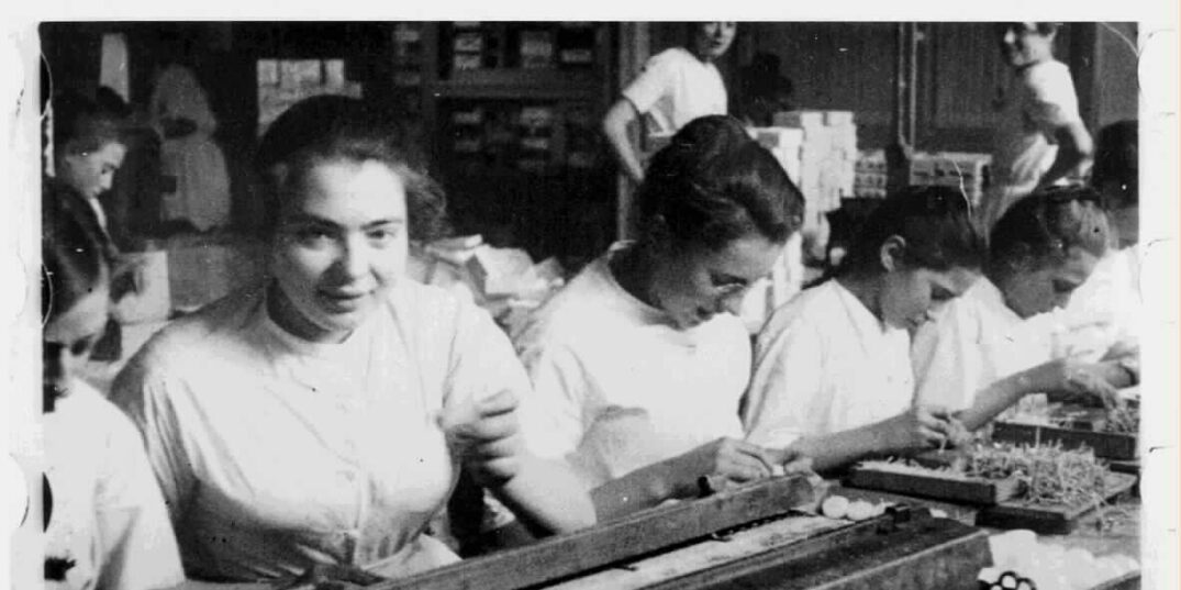 Still uit Koninklijke Stearine Kaarsenfabriek Gouda (NL, Willy Mullens, 1918)