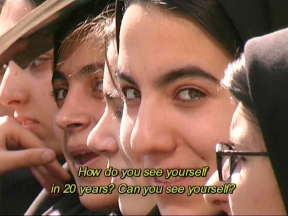 still uit Dream of Silk (Nahid Rezaei, 2003)