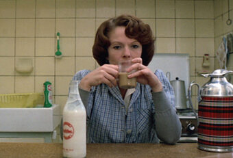 still uit Jeanne Dielman 23, Quai du Commerce 1080 Bruxelles (Chantal Akerman, BE/FR 1975)
